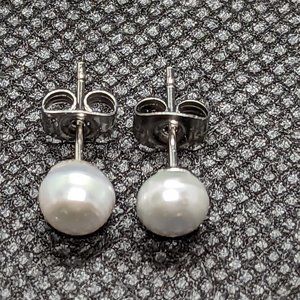 Small Silver Pearls .925